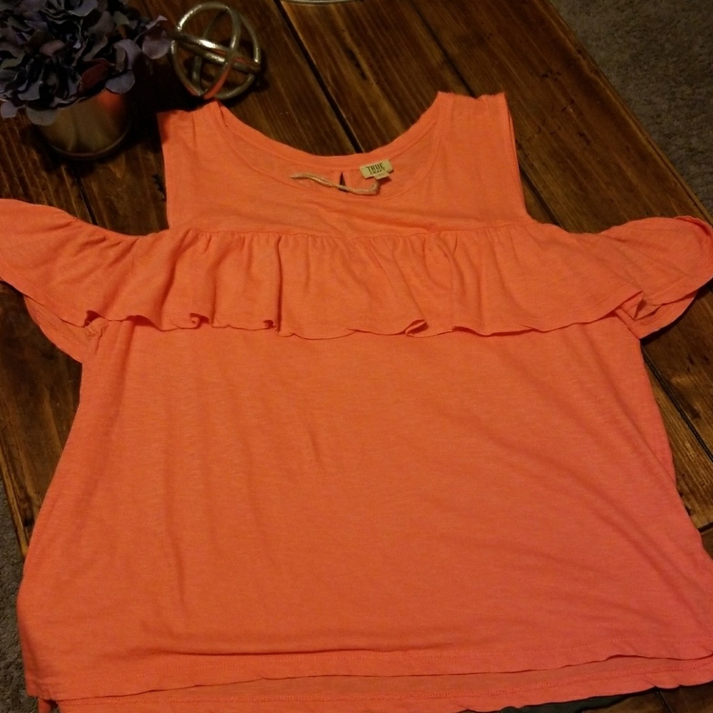 💥Ruffle💥 Cold Shoulder Coral Top